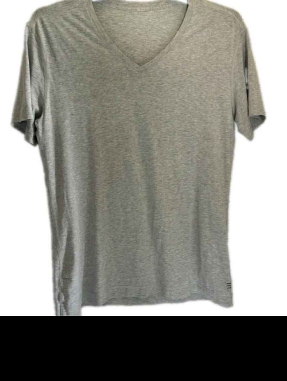 Lululemon Men’s V-Neck T Shirt Short Sleeve Casual Gray Size Large